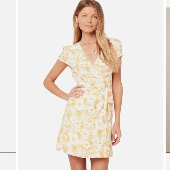 LSPACE SUZIE WRAP DRESS - Picture 1 of 4